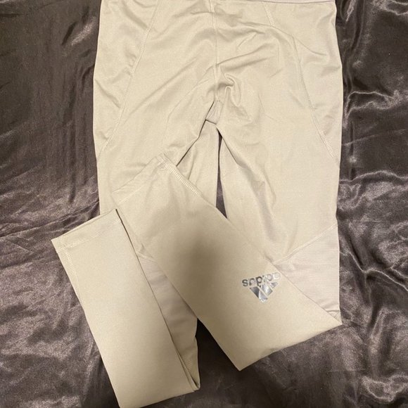 BNWT Grey Adidas Leggings - Picture 3 of 3